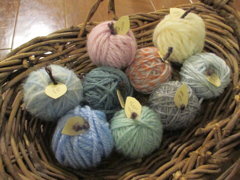 毛糸で可愛いハンドメイド いくつあってもかわいいリンゴ玉 暮らしニスタ 毛糸で可愛いハンドメイド いくつあってもかわいいリンゴ玉 暮らしニスタ