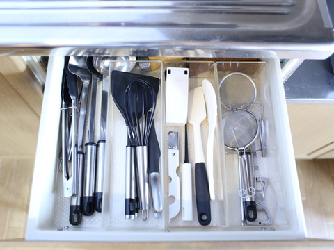 キッチンツールは色別収納で 暮らしニスタ キッチンツールは色別収納で 暮らしニスタ