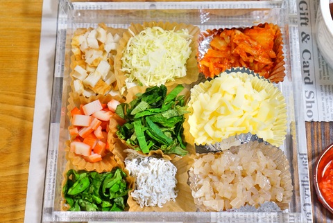 これを見ればたこ焼き名人 32種類のたこ焼きの具材とテーブルコーディネート たこ焼きレシピ 暮らしニスタ