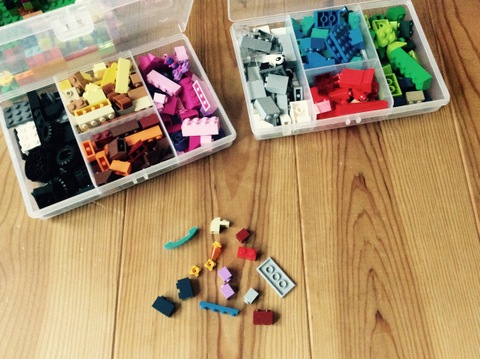 細かな部品のあるレゴ 100均の商品で子供達も使いやすい仕分けをしています 暮らしニスタ 細かな部品のあるレゴ 100均の商品で子供達も使いやすい仕分けをしています 暮らしニスタ