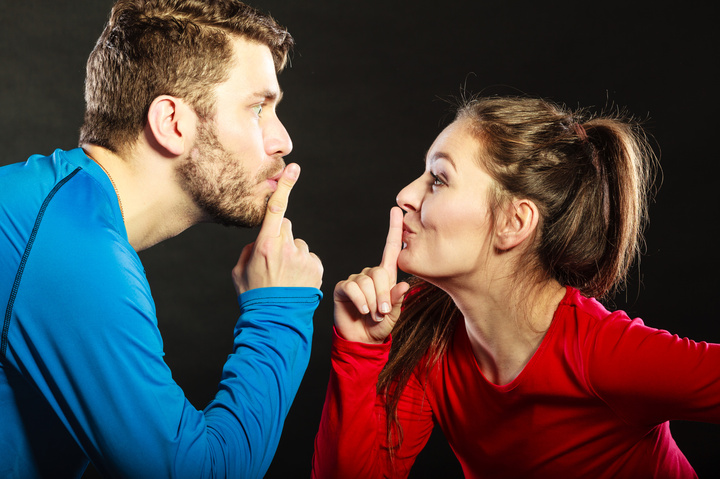 親しき仲にもヒミツあり?夫に実は内緒にしていること…