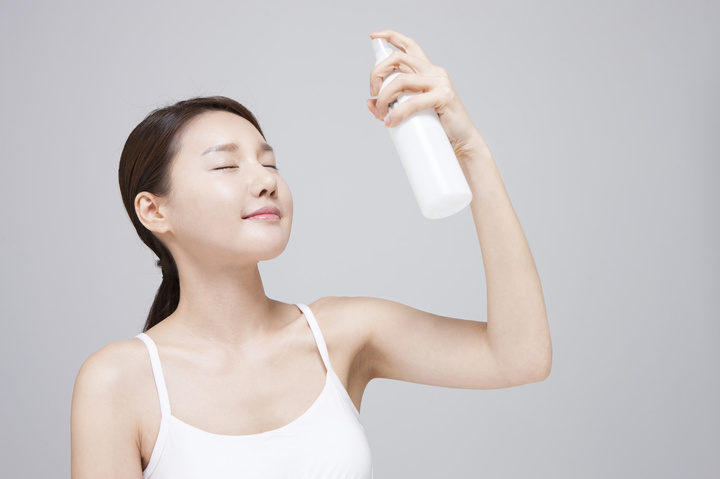 保湿のつもりが逆効果!?化粧水ミストにご注意!