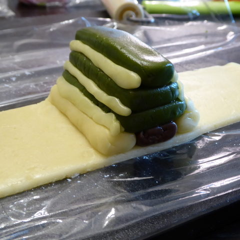 クリスマスお菓子 アイスボックスクッキーでサンタとツリークッキーの作り方 暮らしニスタ クリスマスお菓子 アイスボックスクッキーでサンタとツリークッキーの作り方 暮らしニスタ