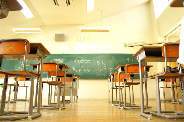 子どもの先生にイライラ!我慢するよりはっきり伝えるべき?