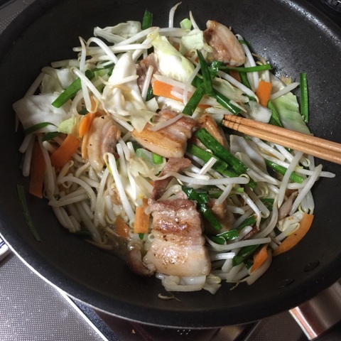 ミックスもやしで 豚バラ肉と野菜のシャキシャキコチュジャン炒め 暮らしニスタ ミックスもやしで 豚バラ肉と野菜のシャキシャキコチュジャン炒め 暮らしニスタ