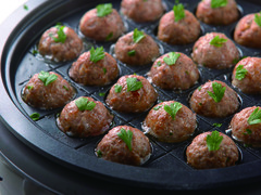 たこ焼き器 でおうち時間を楽しもう おつまみからスイーツまでアレンジレシピ20選 暮らしニスタ たこ焼き器 でおうち時間を楽しもう おつまみからスイーツまでアレンジレシピ20選 暮らしニスタ