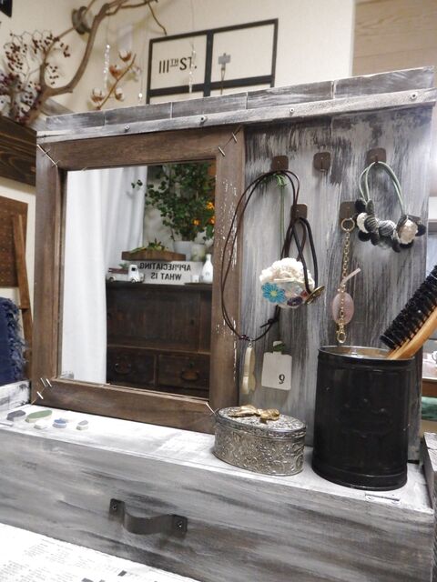 100均セリアの木材で娘の壁掛けドレッサーをdiy 暮らしニスタ 100均セリアの木材で娘の壁掛けドレッサーをdiy 暮らしニスタ