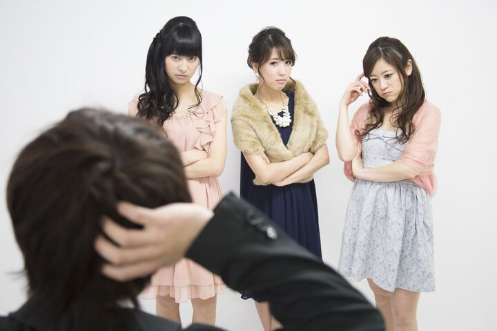 帰っていいですか?合コンで総スカンされる「男の自慢話」集