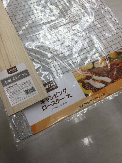 100均の焼き網をカッコいいエアープランツホルダーつきの棚に 暮らしニスタ