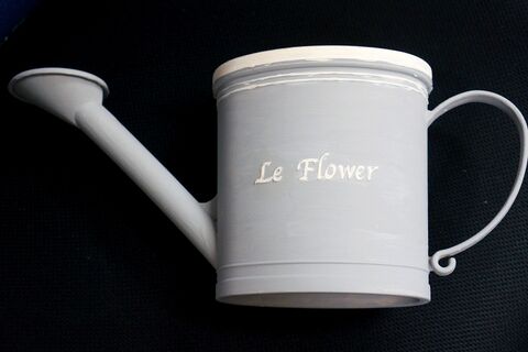 100均ジョーロをお金をかけずに簡単リメイク フレンチナチュラルに大変身 暮らしニスタ 100均ジョーロをお金をかけずに簡単リメイク フレンチナチュラルに大変身 暮らしニスタ