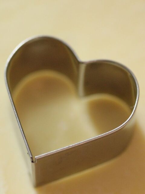 型抜きして焼くだけ キュートなハートのチョコパイ 暮らしニスタ 型抜きして焼くだけ キュートなハートのチョコパイ 暮らしニスタ