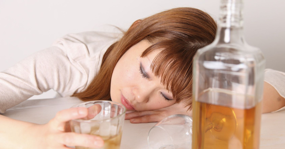 酒は飲んでも飲まれるな 穴があったら入りたい 泥酔事件簿 暮らしニスタ