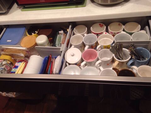 コップやお茶碗 食器収納法のコツ 暮らしニスタ コップやお茶碗 食器収納法のコツ 暮らしニスタ