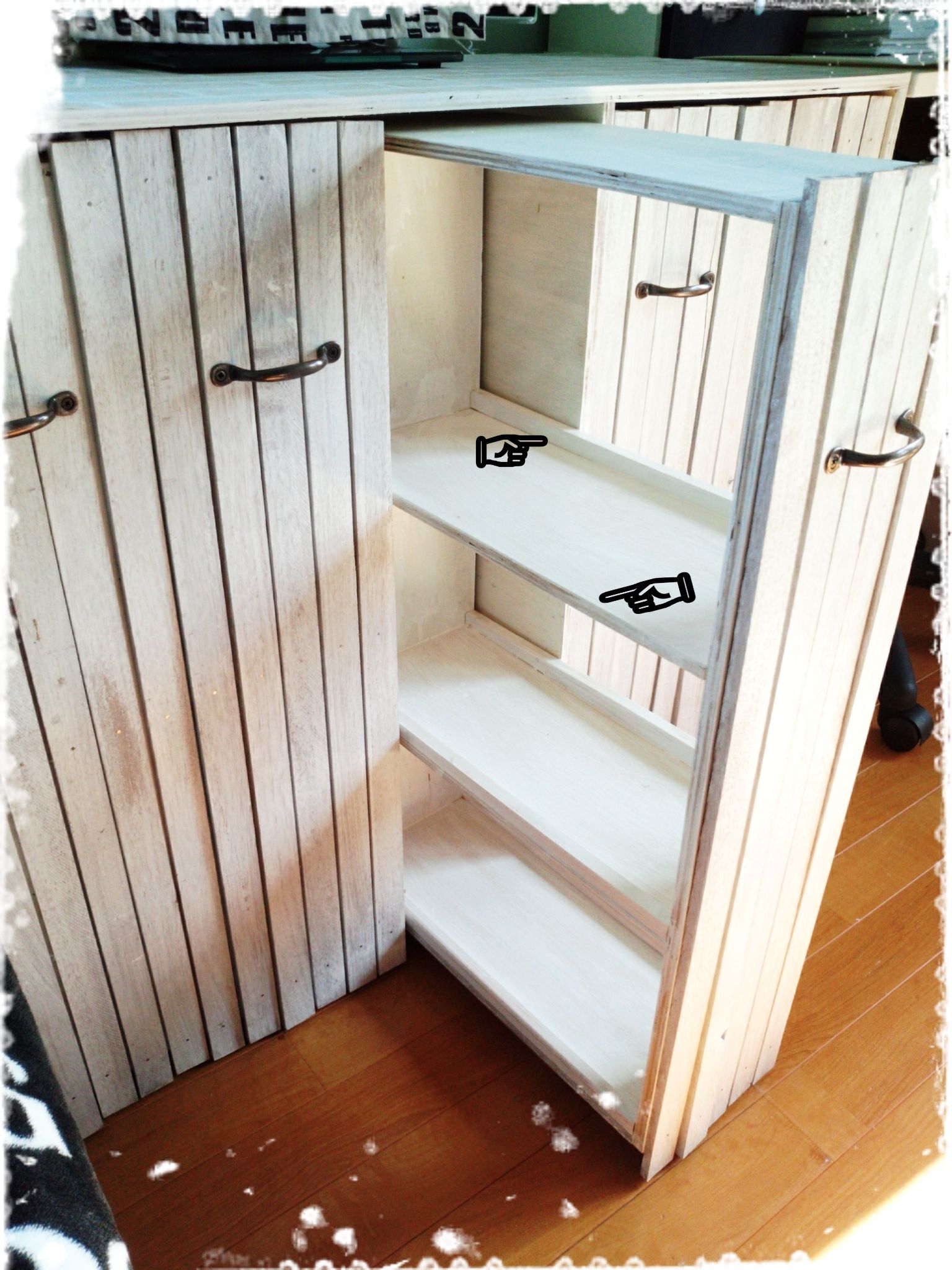 低コストで たっぷり収納スッキリおしゃれな目隠し本棚diy 暮らしニスタ