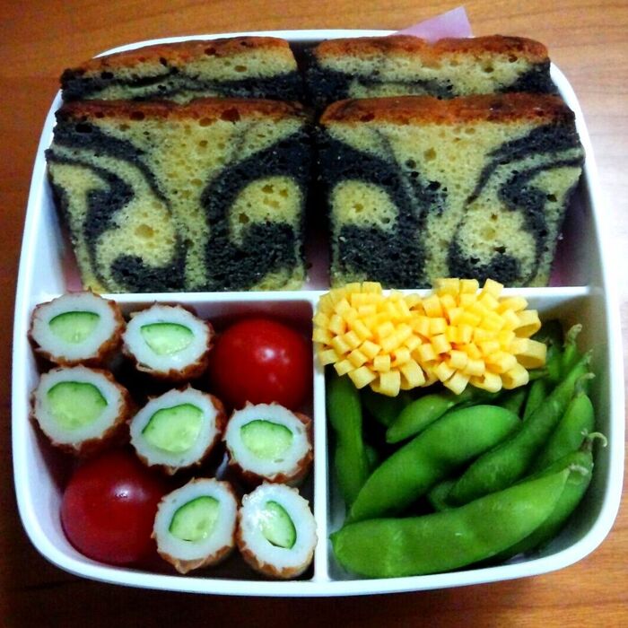 三段目＊枝豆・竹輪キュウリ・黒ごまパウンドケーキ