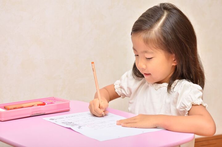 自分から勉強をする子どもに育てるために！やる気を引き出す5つ方法