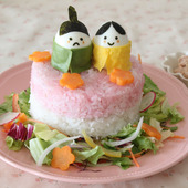 簡単かわいい♪ひなまつりの3色サラダライスケーキ