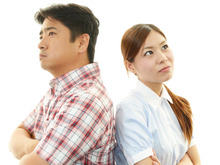 旦那の機嫌が急降下！言わないほうがうまくいく、夫婦のタブーな話題TOP3