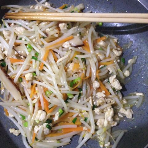 基本の材料3つ 2つでボリュームアップ 節約 簡単 時短 鶏ひき肉ともやしのあん炒め 暮らしニスタ 基本の材料3つ 2つでボリュームアップ 節約 簡単 時短 鶏ひき肉ともやしのあん炒め 暮らしニスタ