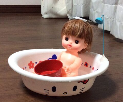 セリアグッズ3点でメルちゃんの専用お風呂セットの作り方 暮らしニスタ セリアグッズ3点でメルちゃんの専用お風呂セットの作り方 暮らしニスタ