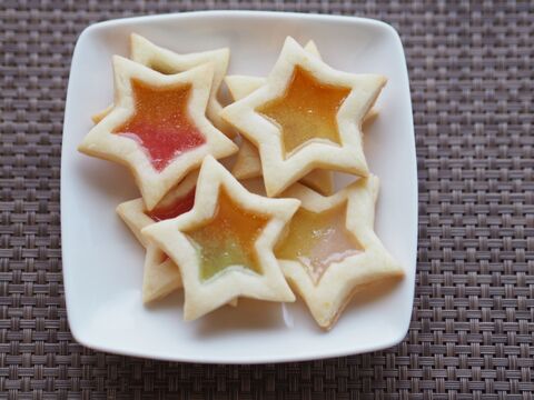 おしゃかわな ステンドグラスクッキー はキュービィロップを使えば簡単に作れる 暮らしニスタ おしゃかわな ステンドグラスクッキー はキュービィロップを使えば簡単に作れる 暮らしニスタ