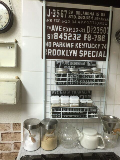 つっぱり棒とワイヤーラティス セリア でキッチンに壁面収納を 暮らしニスタ つっぱり棒とワイヤーラティス セリア でキッチンに壁面収納を 暮らしニスタ