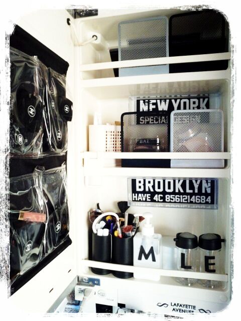 100均でスッキリ 洗面台収納 限られたスペースを有効に使う工夫 暮らしニスタ 100均でスッキリ 洗面台収納 限られたスペースを有効に使う工夫 暮らしニスタ