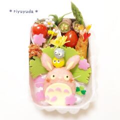 みんな大好きトトロのキャラ弁作り方 簡単なのにかわいくできる 暮らしニスタ みんな大好きトトロのキャラ弁作り方 簡単なのにかわいくできる 暮らしニスタ