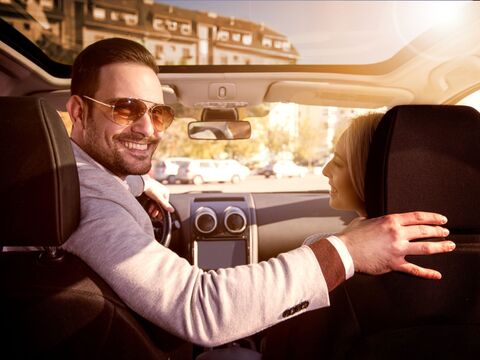 女性がドン引きしたドライブ中のbgm 墓穴を掘った選曲とは 暮らしニスタ