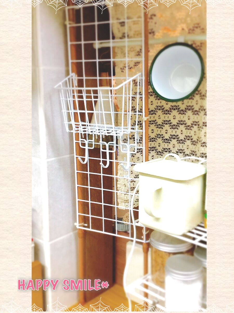 100均の突っ張り棒を使ったアイデアのまとめ40選 オシャレな収納を低価格で実現できる 暮らしニスタ 100均の突っ張り棒を使ったアイデアのまとめ40選 オシャレな収納を低価格で実現できる 暮らしニスタ