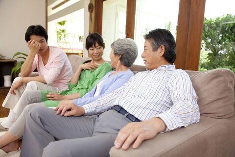 中年になっても息子は可愛い 姑 舅の 親バカ発言 に嫁ドン引き 暮らしニスタ 中年になっても息子は可愛い 姑 舅の 親バカ発言 に嫁ドン引き 暮らしニスタ