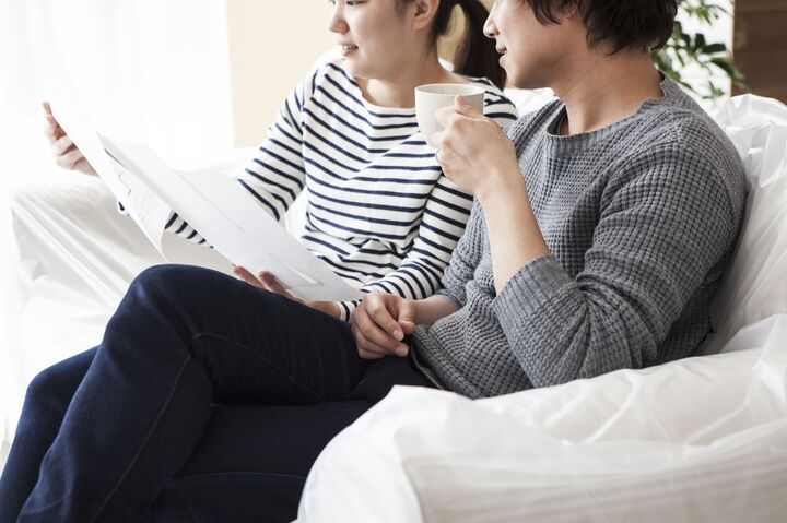 「結婚前に同棲すべき」と考える既婚男性は67%! 気になるその理由は?