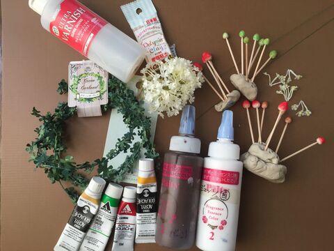 100均樹脂粘土と でミニイチゴの鉢植え 暮らしニスタ