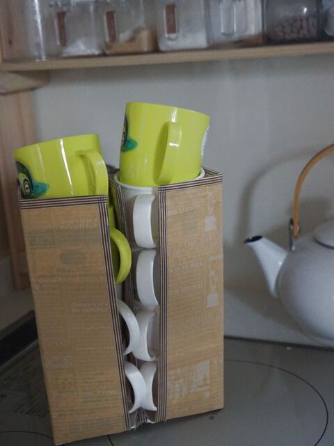 牛乳パックで かさばるマグカップを簡単収納 暮らしニスタ 牛乳パックで かさばるマグカップを簡単収納 暮らしニスタ