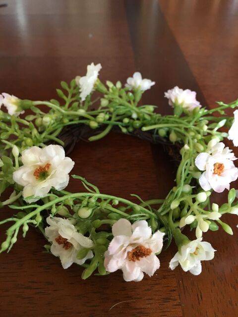 100均セリアの小花が可愛いフェイクフラワーで フライングリース風 暮らしニスタ 100均セリアの小花が可愛いフェイクフラワーで フライングリース風 暮らしニスタ