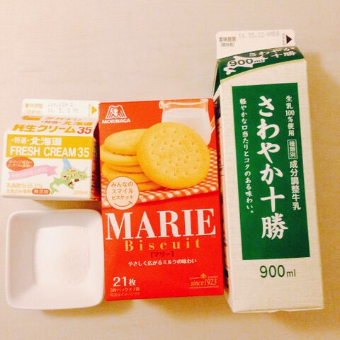生クリームとクッキーでケーキに 黒柳徹子ケーキ 暮らしニスタ