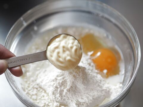 ウソでしょ いつものパンケーキにマヨネーズを入れるとお店のようにフワフワになるらしい 暮らしニスタ