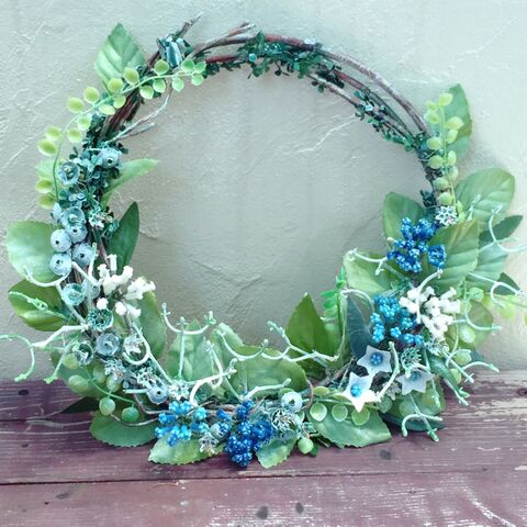 100均造花をリメイク 花は無いけど華やかなリース 暮らしニスタ