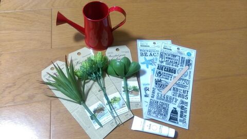 100均のじょうろとフェイクグリーンでお洒落なグリーンインテリア 暮らしニスタ 100均のじょうろとフェイクグリーンでお洒落なグリーンインテリア 暮らしニスタ