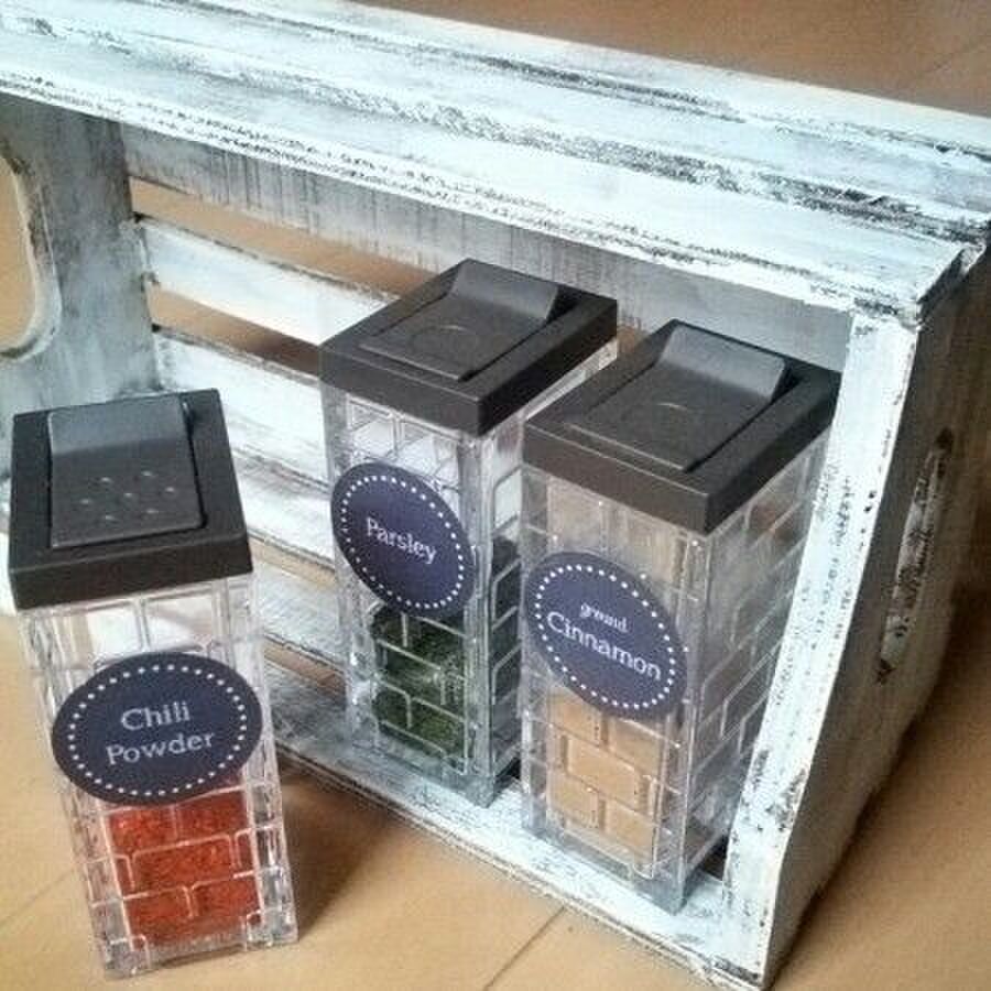 まとめて 飾って 100均で調味料を収納して ごちゃごちゃを解消 暮らしニスタ まとめて 飾って 100均で調味料を収納して ごちゃごちゃを解消 暮らしニスタ