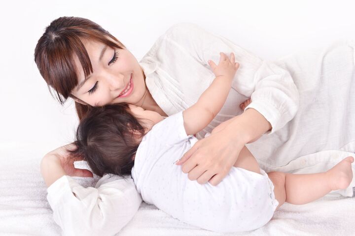 ママにもデメリットが!“添い乳”で気をつけたいポイント3つ