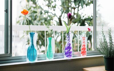 ビニールの折りたためる花瓶 D Brosのフラワーベースがおしゃれすぎる 暮らしニスタ ビニールの折りたためる花瓶 D Brosのフラワーベースがおしゃれすぎる 暮らしニスタ