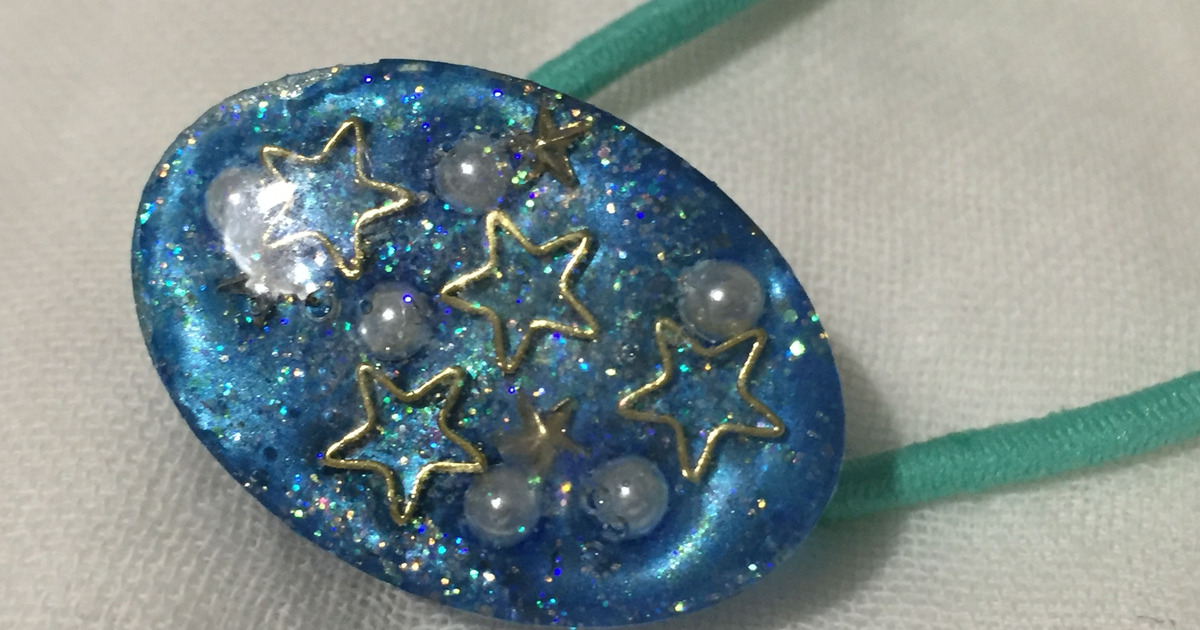 レジンヘアゴム 三日月シェルお花ちょうちょピンクエメラルドグリーン