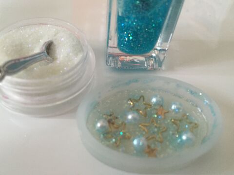 Uvレジンでハンドメイド 夏の星空 キラキラ髪ゴム 暮らしニスタ