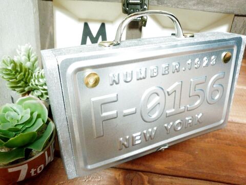 100均ウッドボックスをブリキ風トランク収納boxに簡単リメイク 暮らしニスタ