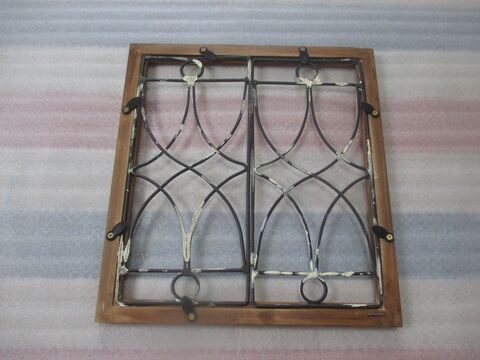 100均で おうちカフェをおしゃれに演出 アイアン扉棚 暮らしニスタ 100均で おうちカフェをおしゃれに演出 アイアン扉棚 暮らしニスタ