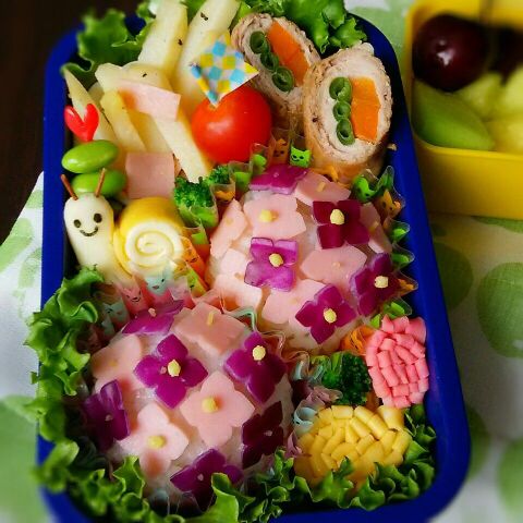 キャラ弁 紫陽花おにぎり弁当 暮らしニスタ キャラ弁 紫陽花おにぎり弁当 暮らしニスタ