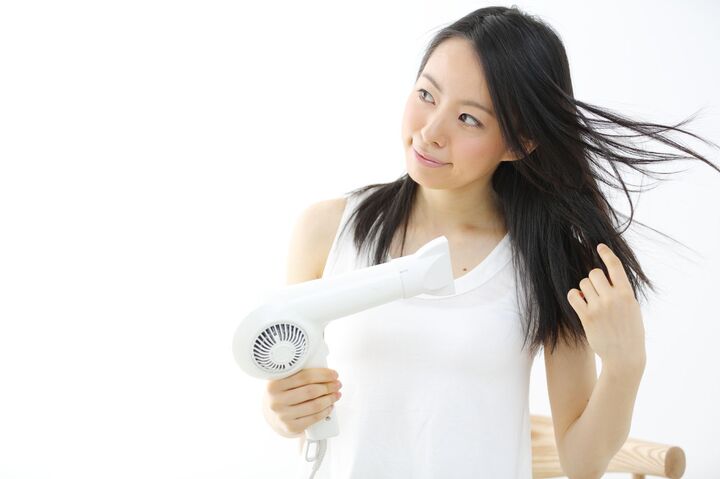 “天使の輪”を手に入れる!美髪を手に入れる髪の毛の乾かし方
