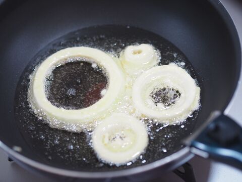 ウマすぎて困る みんな大好き モスのオニオンリング 再現レシピ 暮らしニスタ ウマすぎて困る みんな大好き モスのオニオンリング 再現レシピ 暮らしニスタ