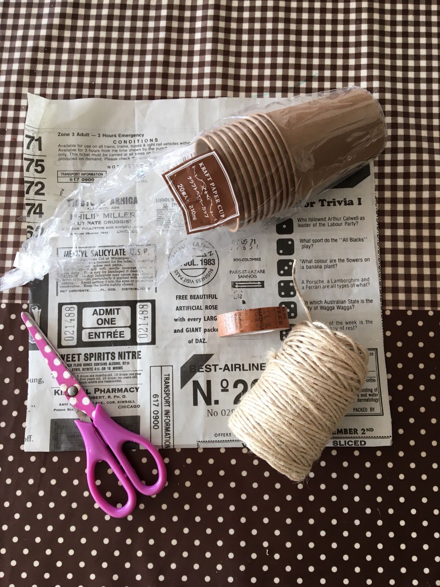 1つの紙コップで2個作れる 雑貨屋さん風ミニバッグラッピング 暮らしニスタ